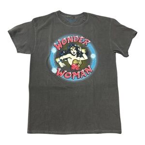 Forever 21 Mens Adult Wonder Woman Graphic Tee Faded Gray Size Smalll